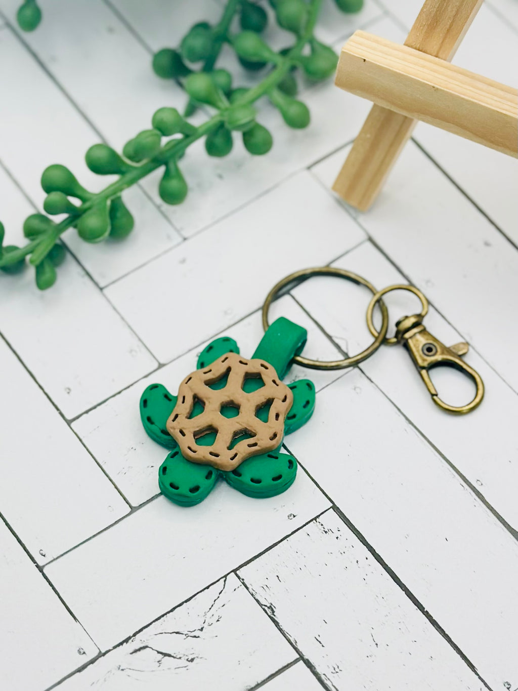 Handmade Turtle Keychain – Polymer Clay Animal Keychain, Cute Key Ring, Lightweight Bag Charm, Gift for Animal Lovers