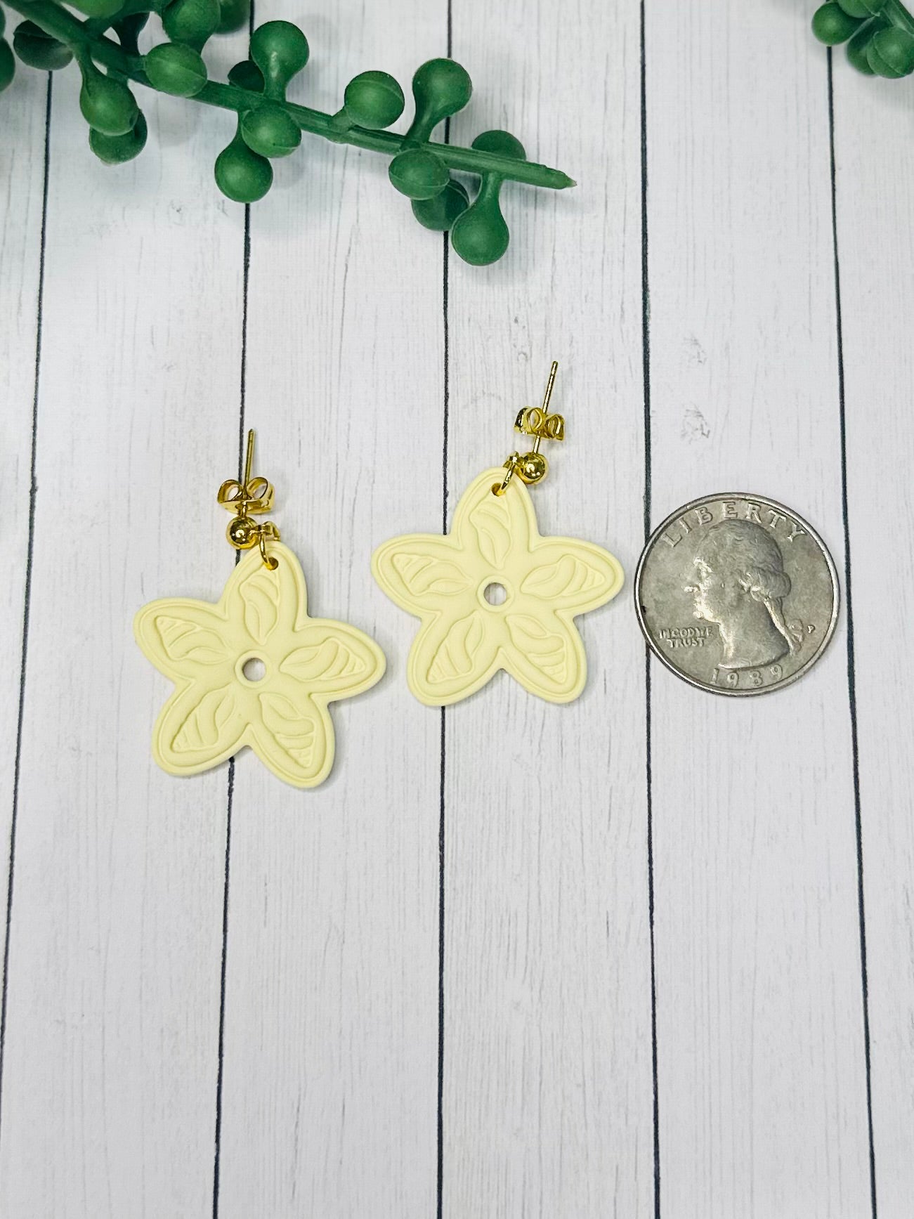 Butter Yellow Floral Shell Earrings – Handmade Polymer Clay Flower Earrings, Bold Statement Dangles, Lightweight Summer Jewelry