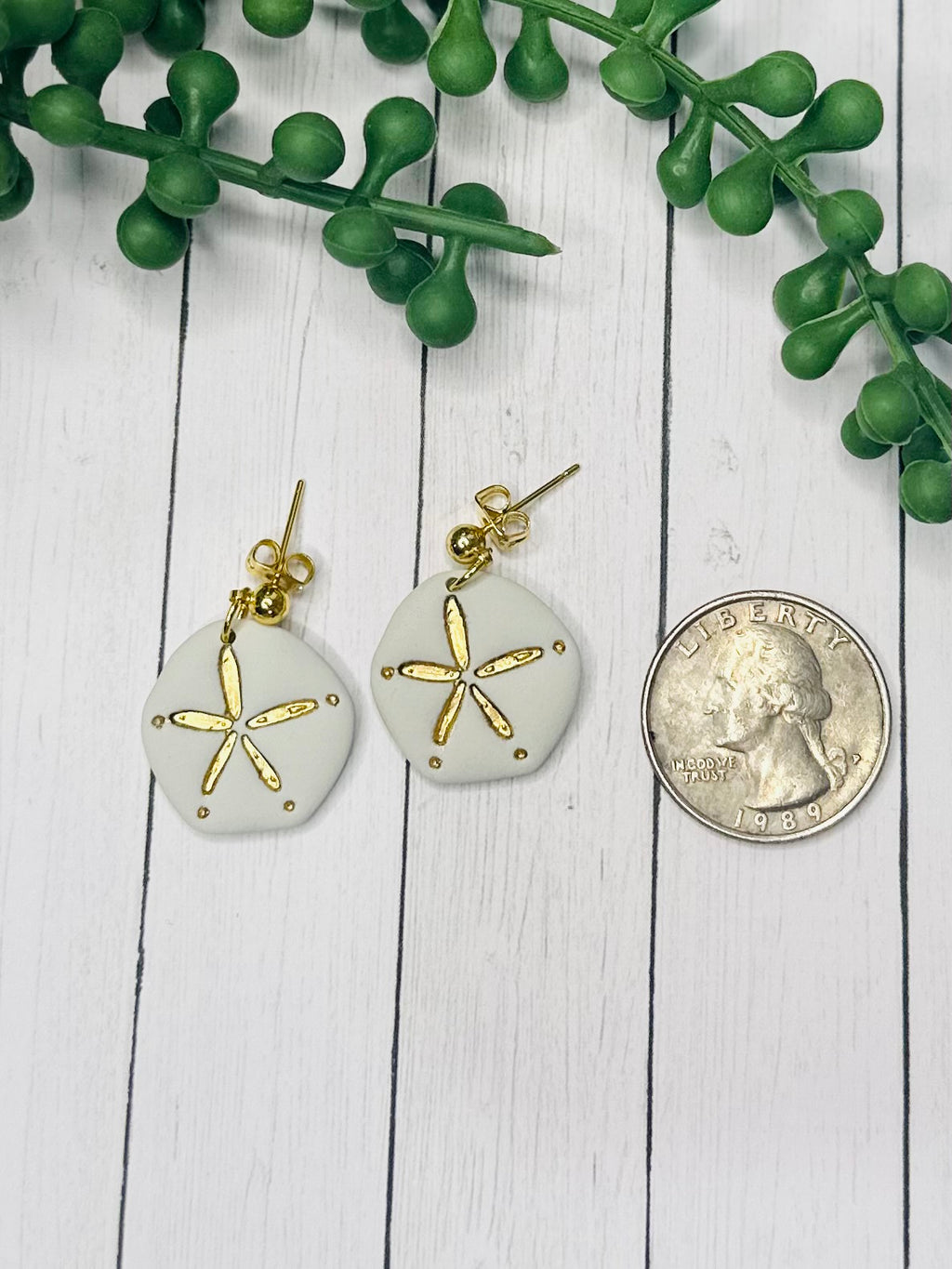 Dove Grey Sand Dollar Earrings – Handmade Polymer Clay Coastal Earrings, Gold Beach Dangle Earrings, Lightweight Summer Jewelry