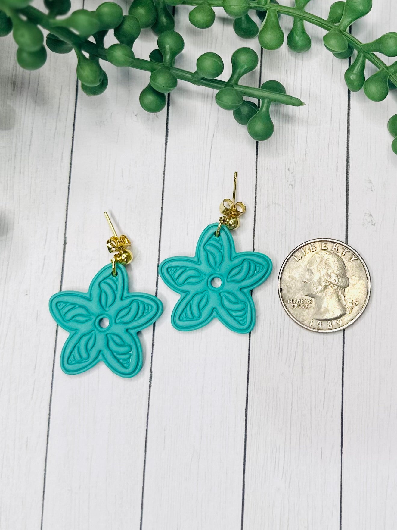 Turquoise Floral Shell Earrings – Handmade Polymer Clay Flower Earrings, Bold Statement Dangles, Lightweight Summer Jewelry