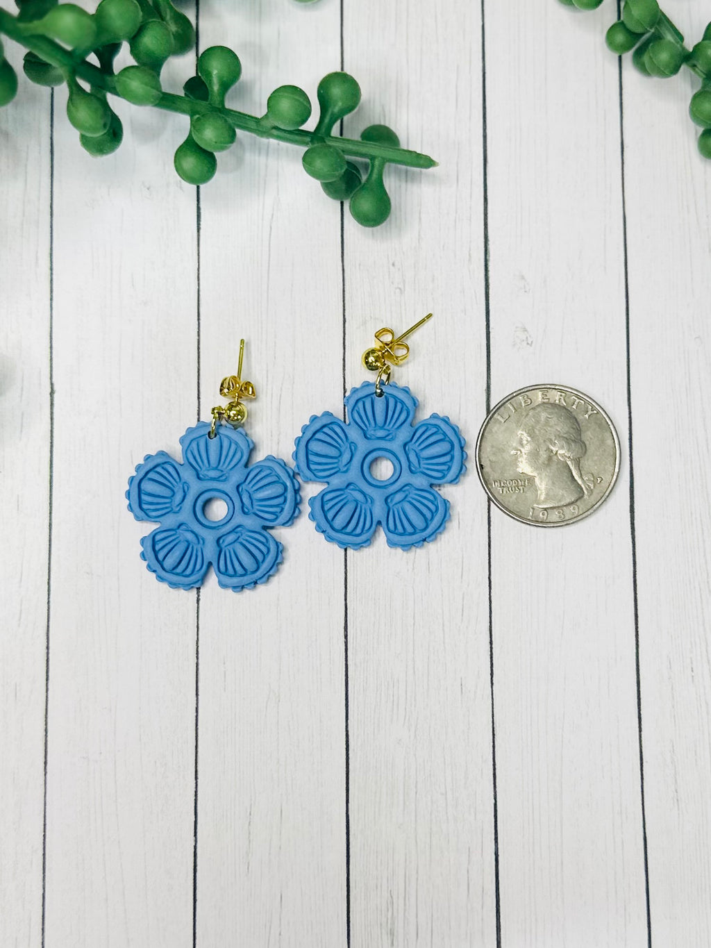 Costal Blue Floral Shell Earrings – Handmade Polymer Clay Flower Earrings, Bold Statement Dangles, Lightweight Summer Jewelry