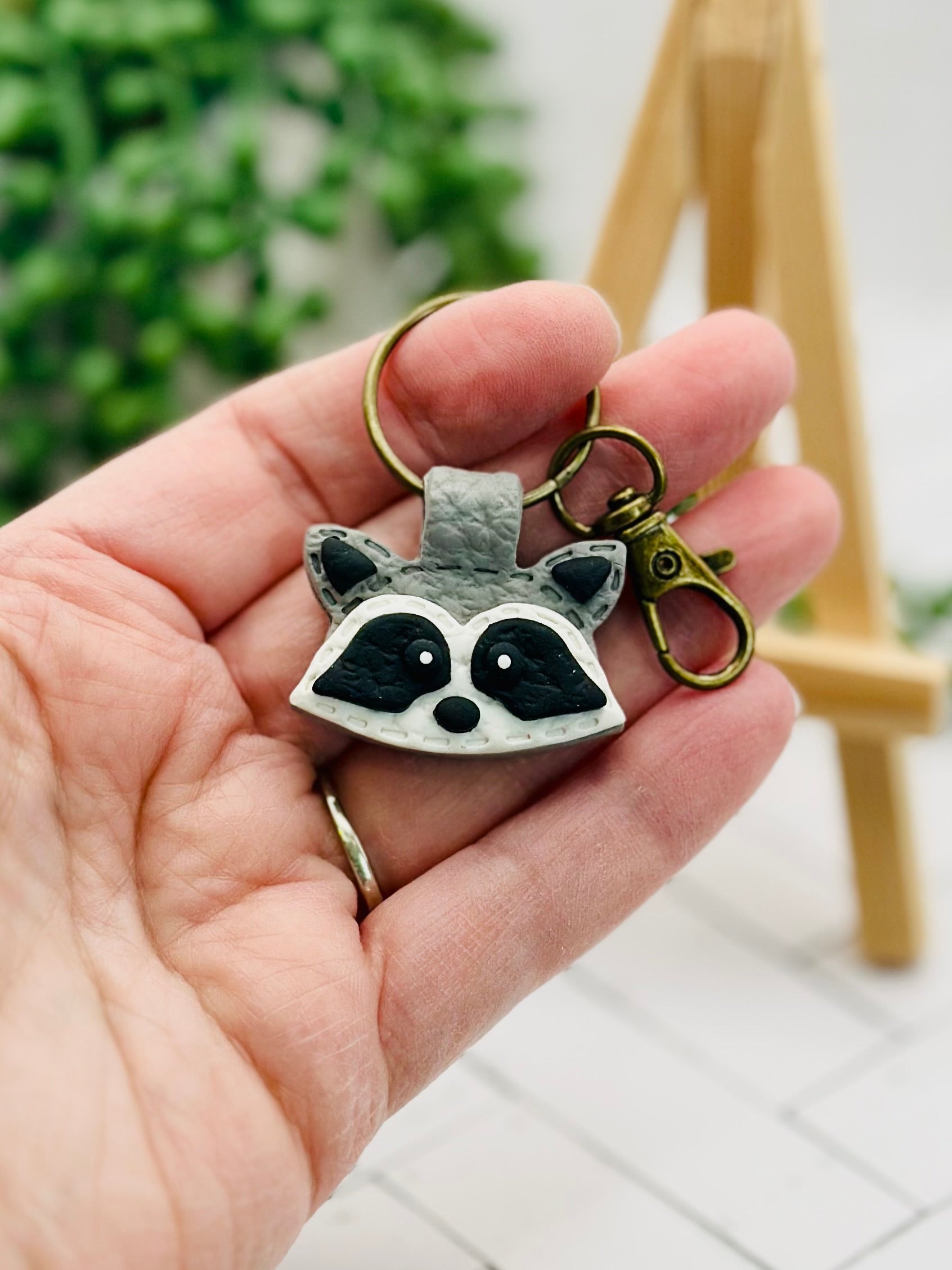 Handmade Raccoon Keychain – Polymer Clay Animal Keychain, Cute Woodland Key Ring, Lightweight Bag Charm, Gift for Animal Lovers