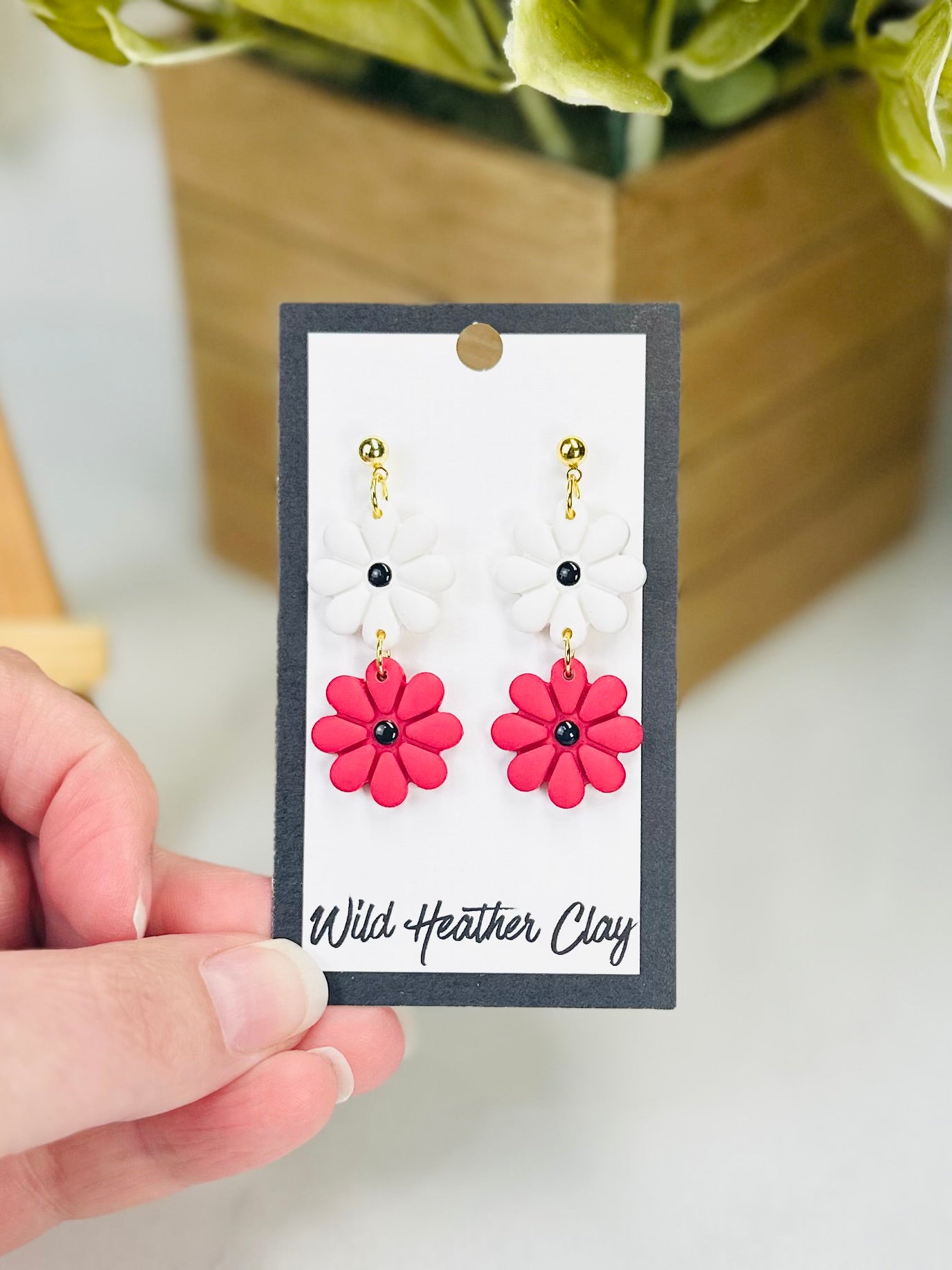 Red & White Daisy Dangle Earrings | Handmade Polymer Clay Flower Earrings